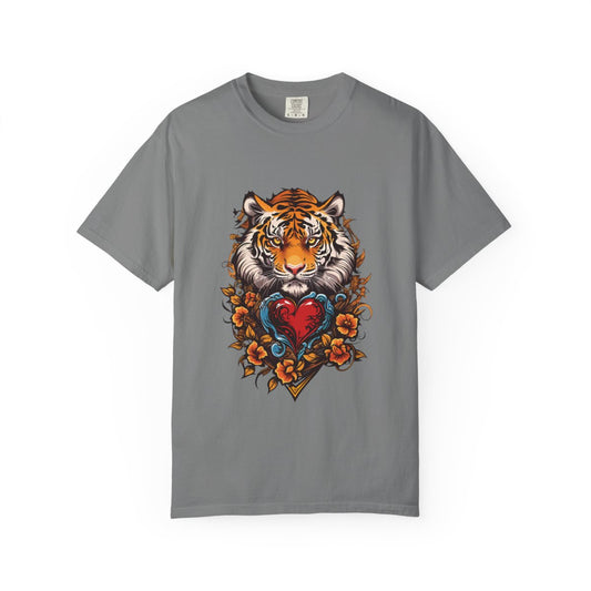 Gray t-shirt with a tiger and heart design 